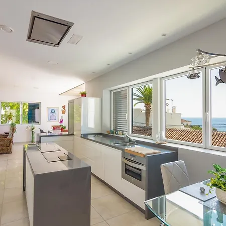 Con Piscina Privada En Calle Carabeo * Nerja