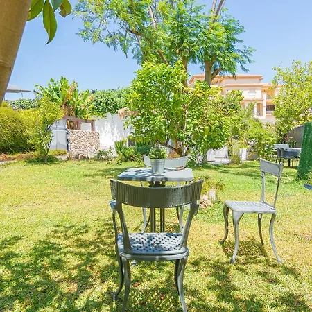 Con Piscina Privada En Calle Carabeo * Nerja