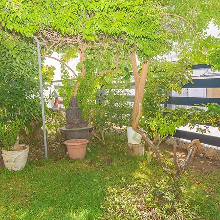 Con Piscina Privada En Calle Carabeo Villa Nerja